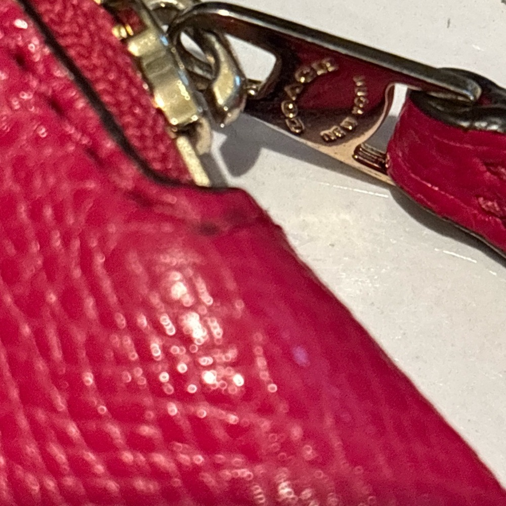 Coach Hot Pink Pebbled Leather Wristlet with Gold Logo - Picture 2 of 7